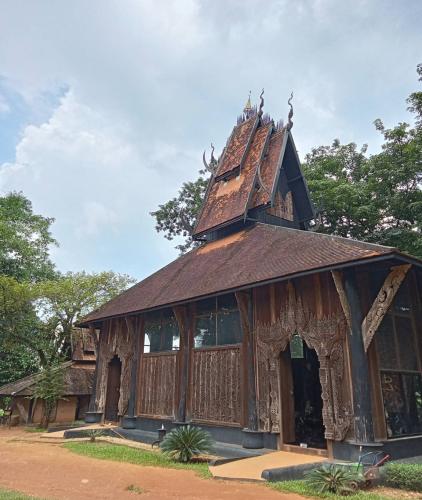 White Temple/Baan Dum/Blu Temple